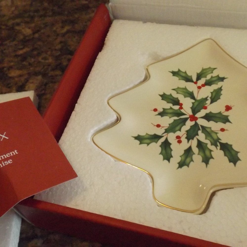 NWOT Lenox Holiday tree candy dish in original box